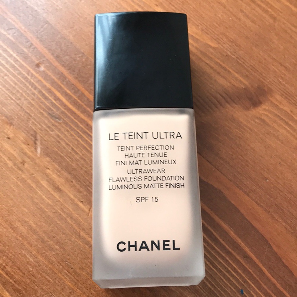 Chanel flawless foundation